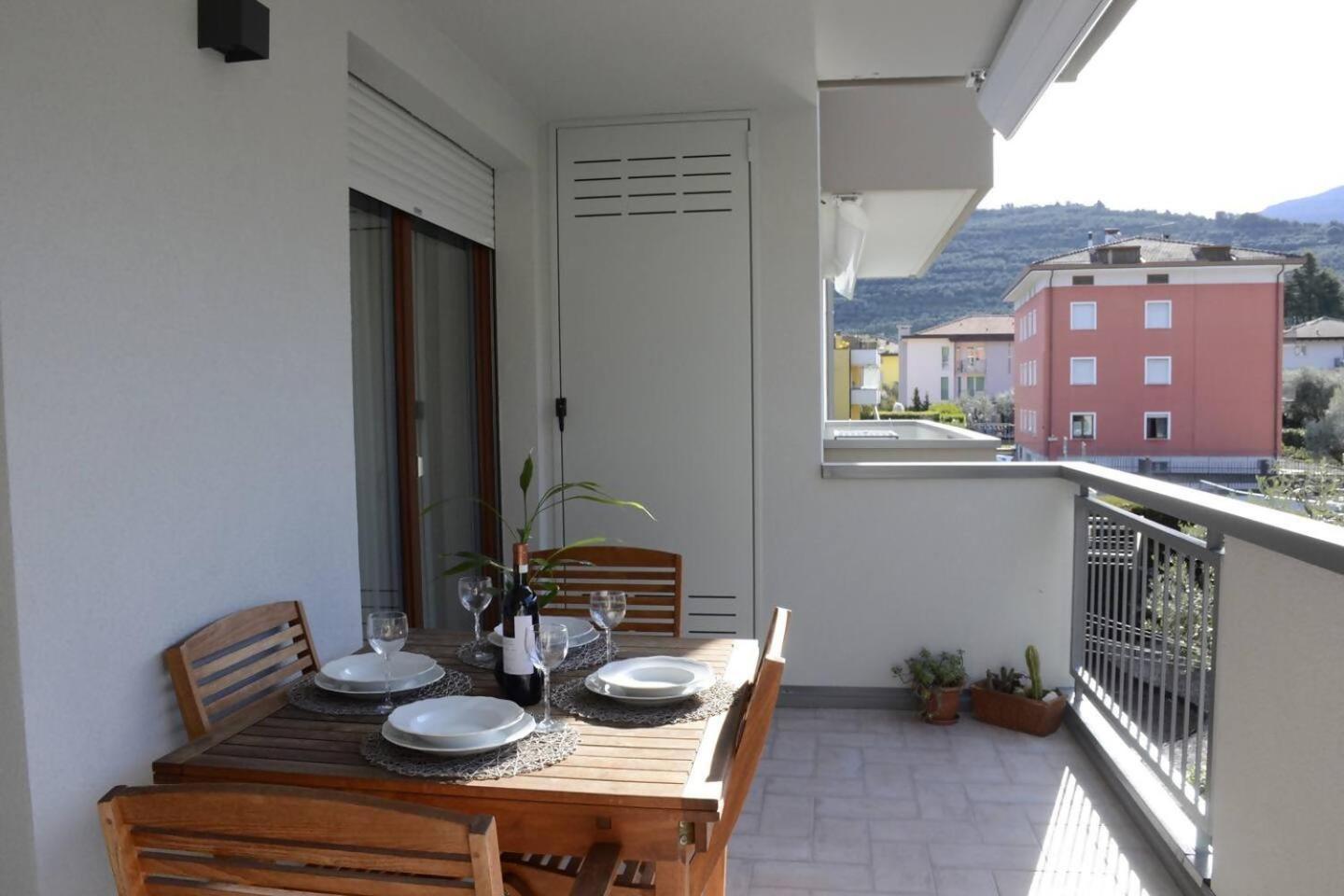 Appartamento Peler13 Con Balcone E Parcheggio リーヴァ・デル・ガルダ エクステリア 写真